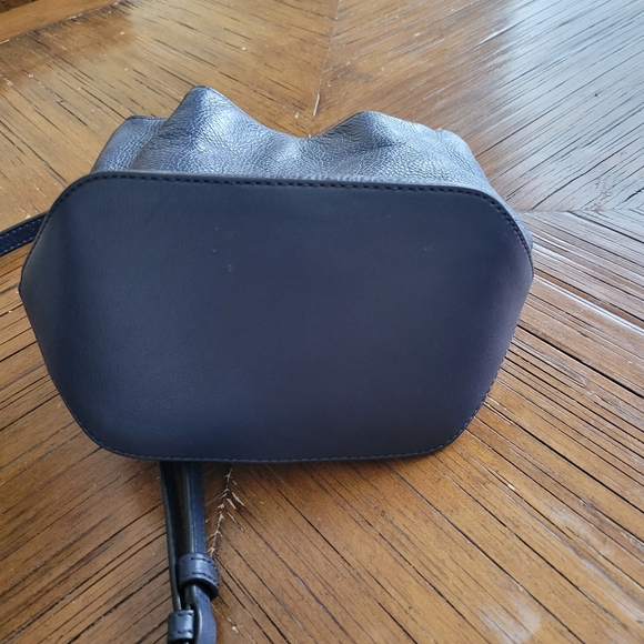 Marc by Marc Jacobs Too Hot to Handle Small Drawstring Leather Crossbody Bag - Picture 6 of 11